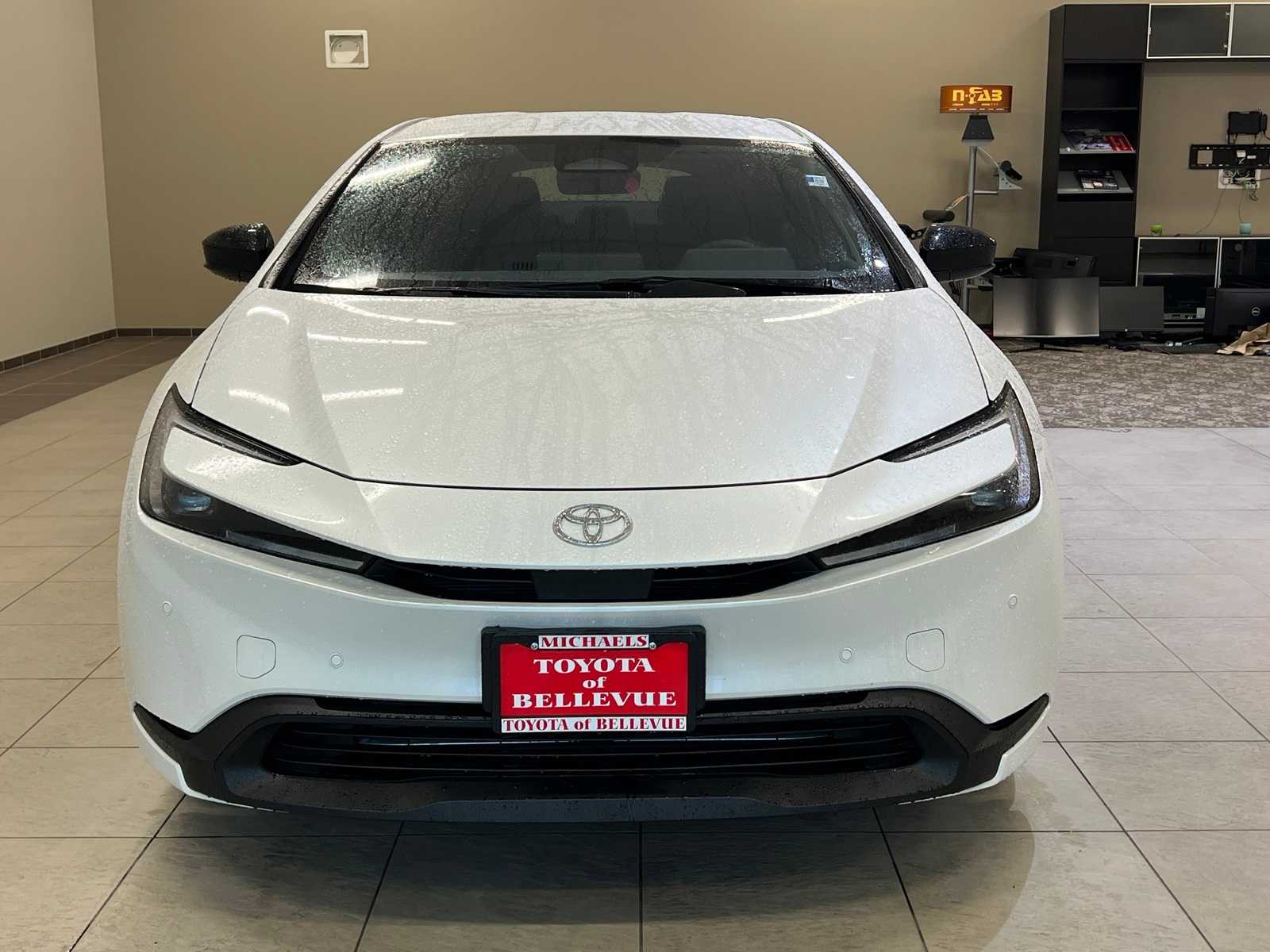 Thumbnail: 2024 Toyota Prius - 8