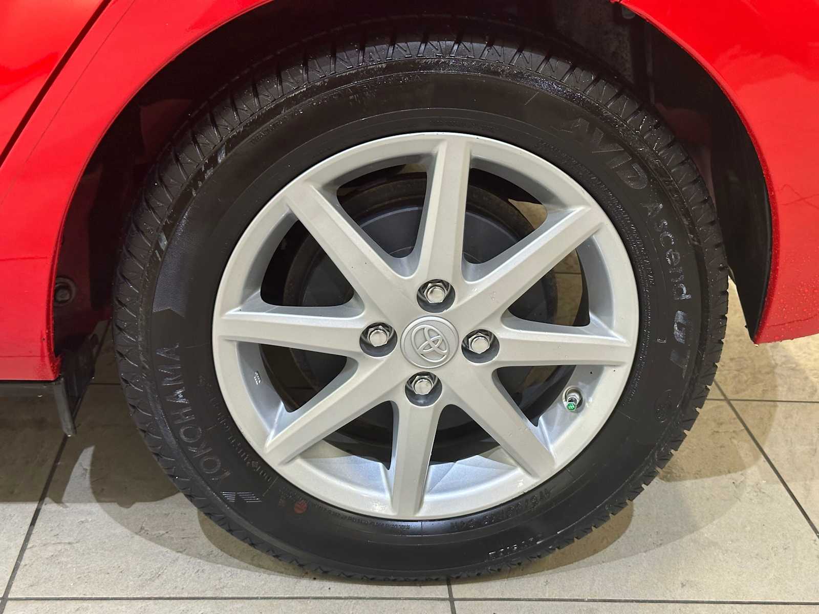 Thumbnail: 2014 Toyota Prius c - 8