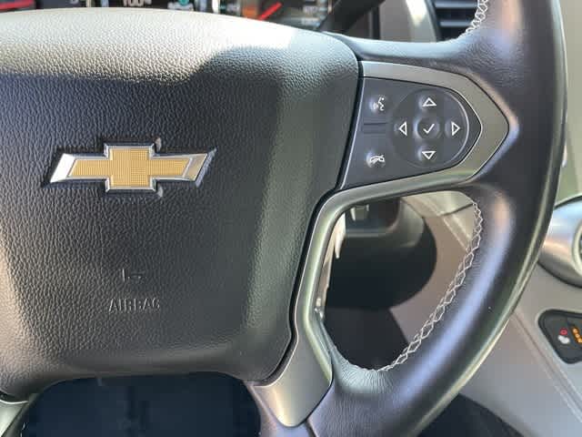 2016 Chevrolet Suburban LT 23