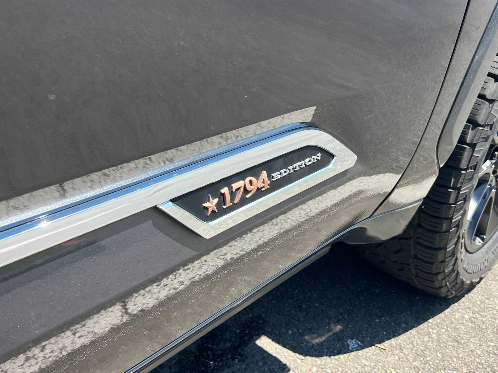 Thumbnail: 2024 Toyota Tundra - 10