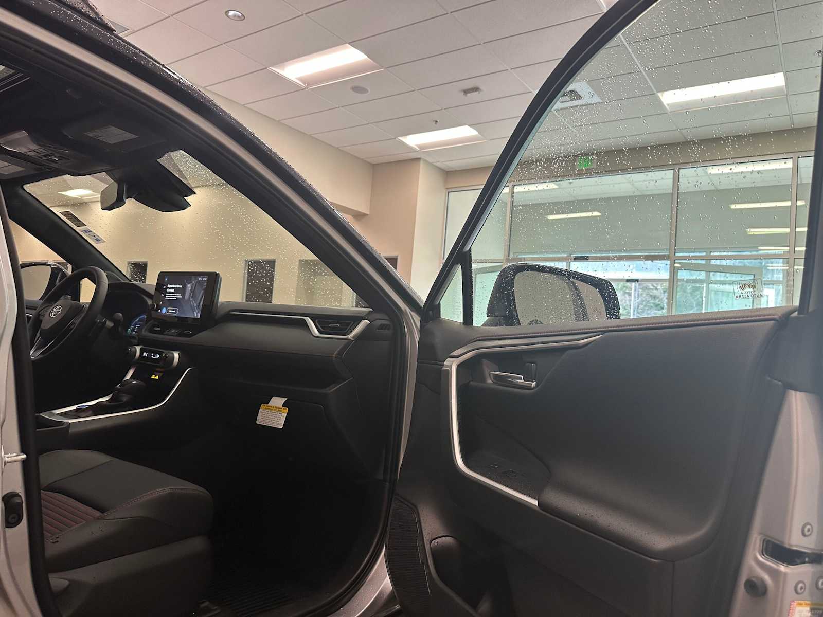 Thumbnail: 2025 Toyota RAV4 - 29