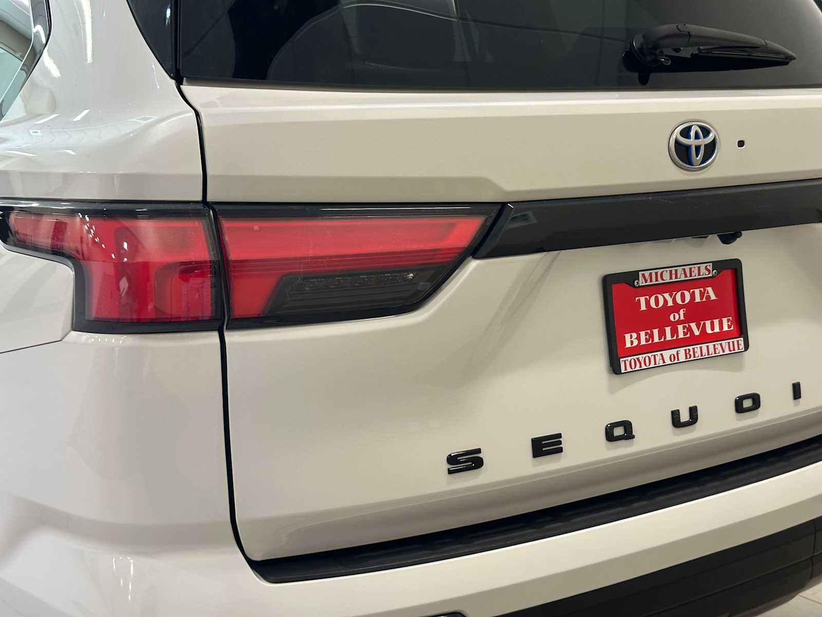 Thumbnail: 2023 Toyota Sequoia - 7