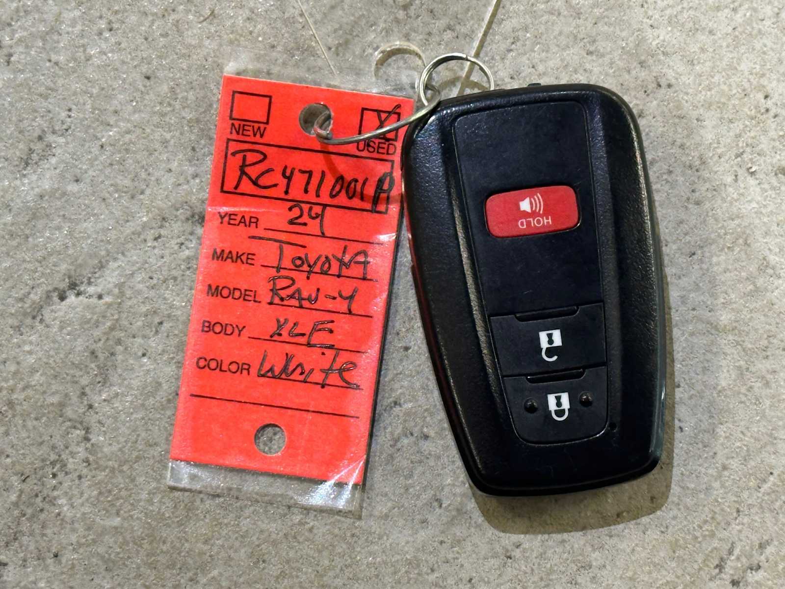 Thumbnail: 2024 Toyota RAV4 - 32