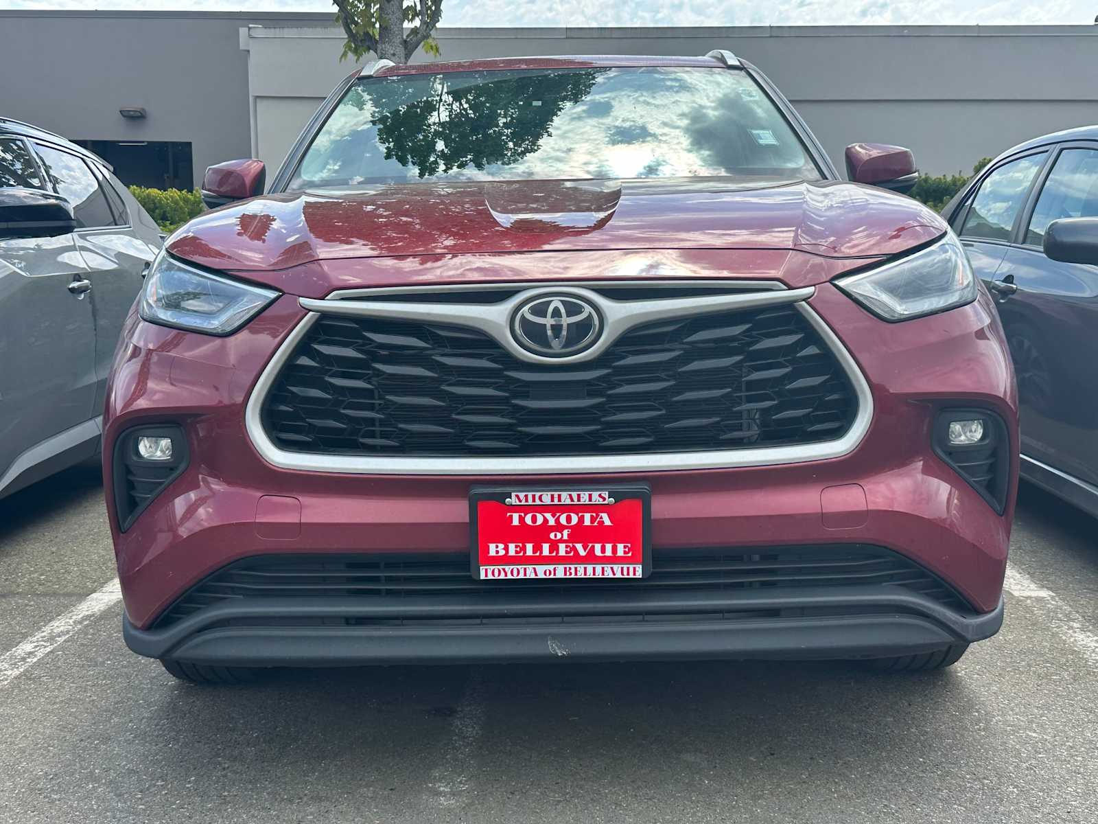 Thumbnail: 2025 Toyota Highlander - 2