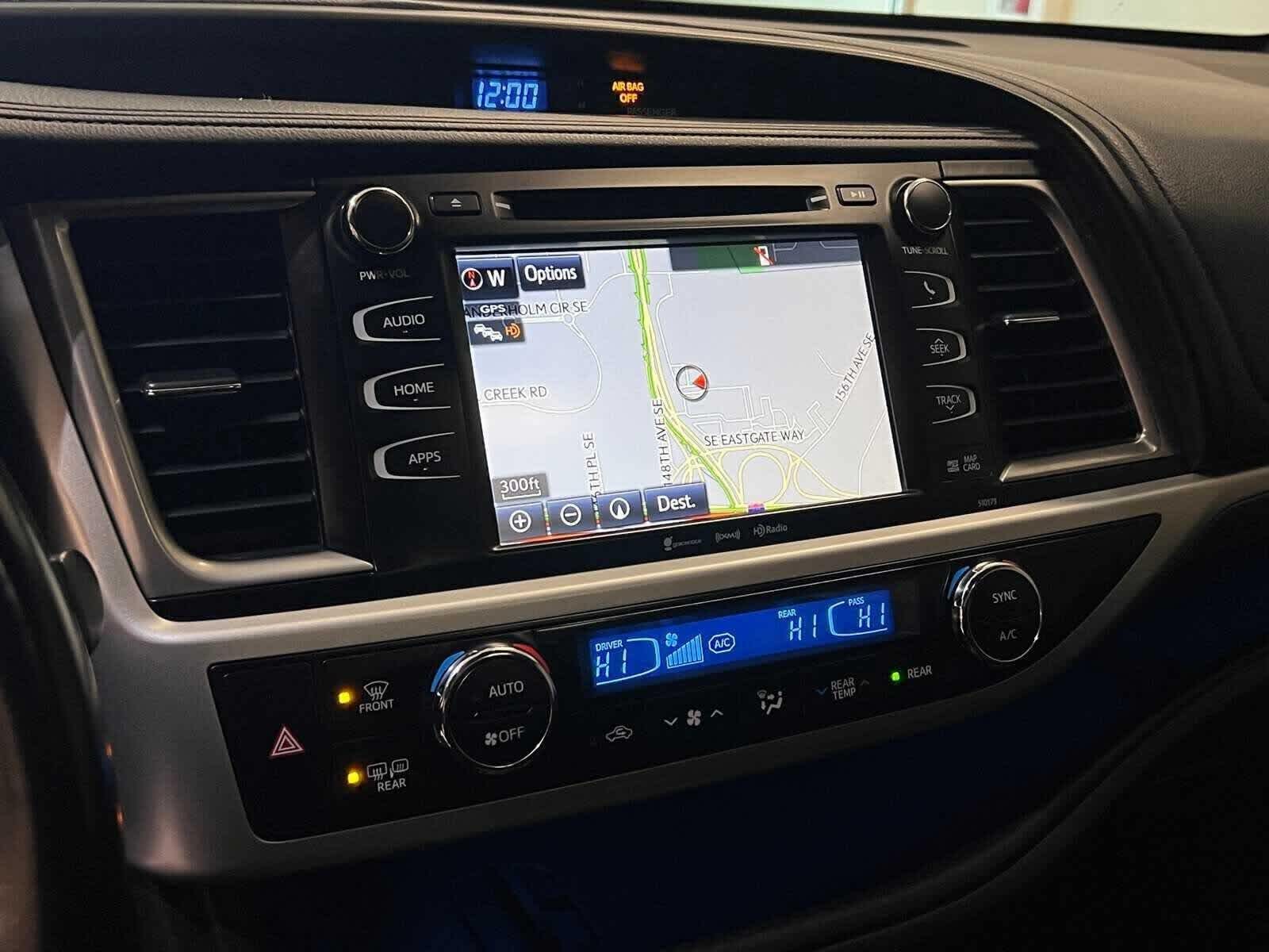 Thumbnail: 2018 Toyota Highlander - 25