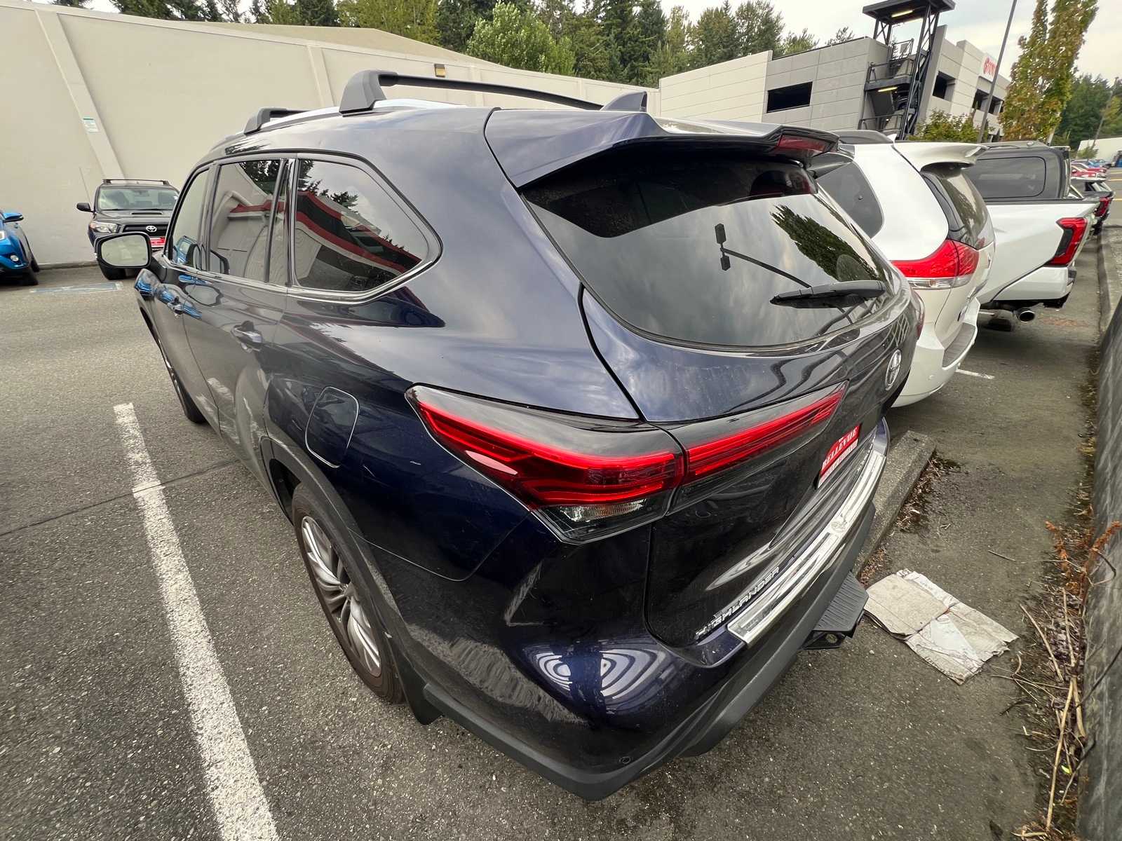 Thumbnail: 2020 Toyota Highlander - 7