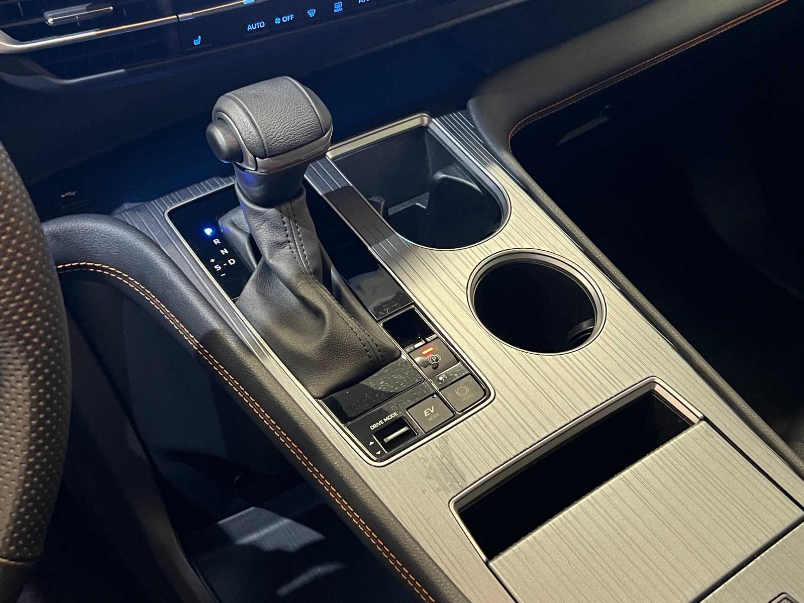 Thumbnail: 2024 Toyota Sienna - 22