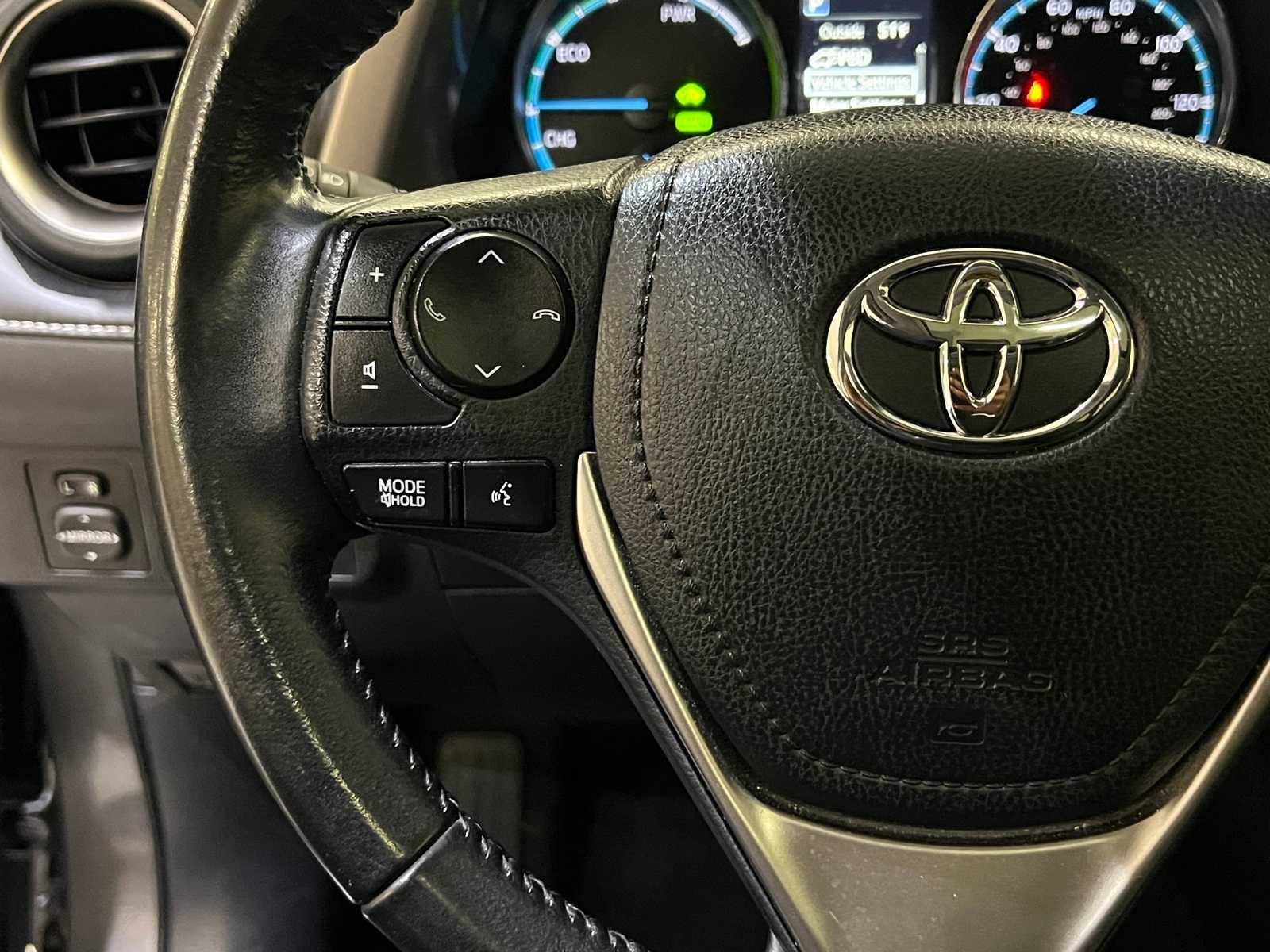 Thumbnail: 2018 Toyota RAV4 - 22