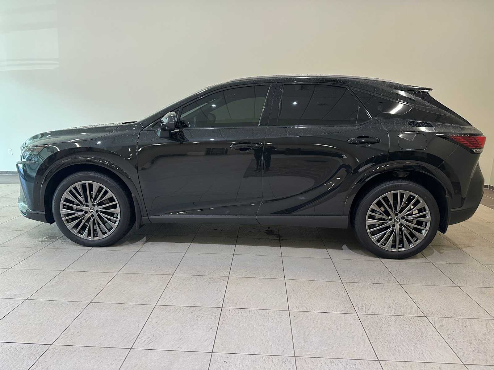 Thumbnail: 2025 Lexus RX - 4