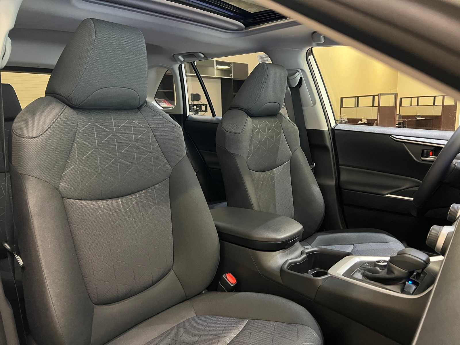 Thumbnail: 2025 Toyota RAV4 - 14