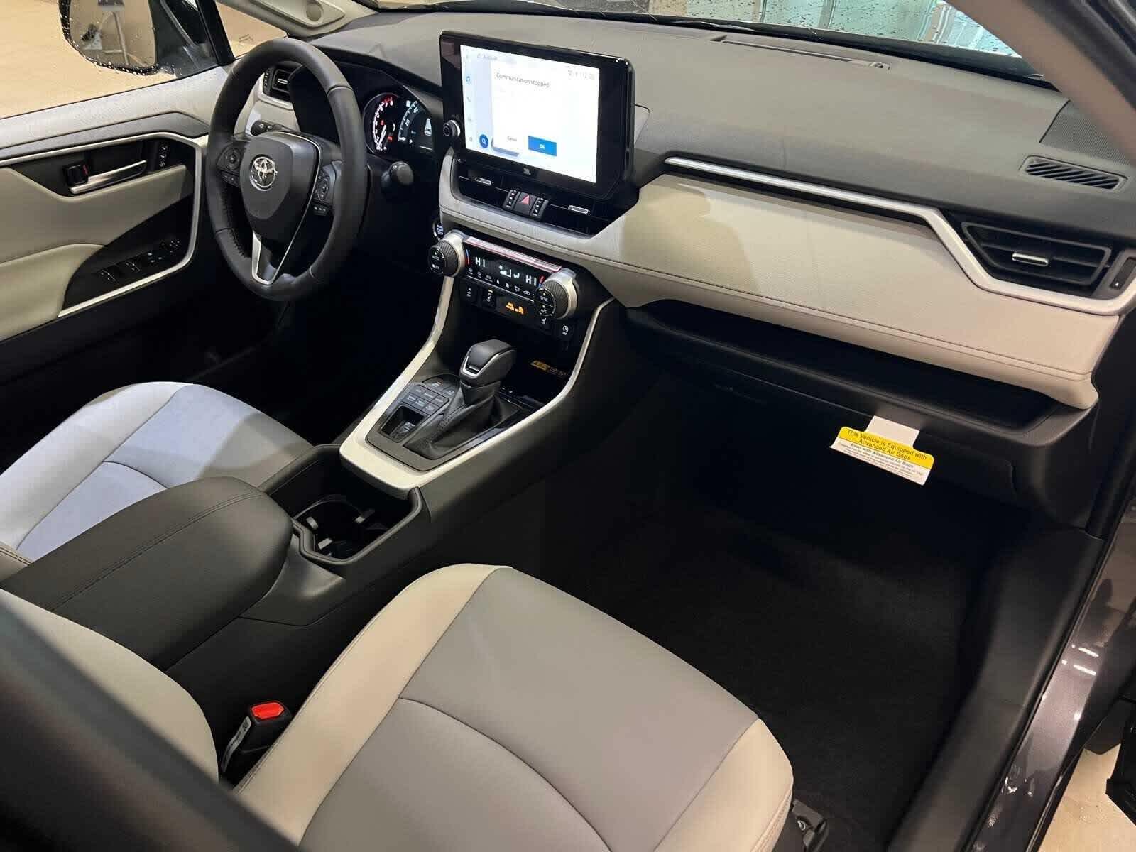 Thumbnail: 2025 Toyota RAV4 - 15