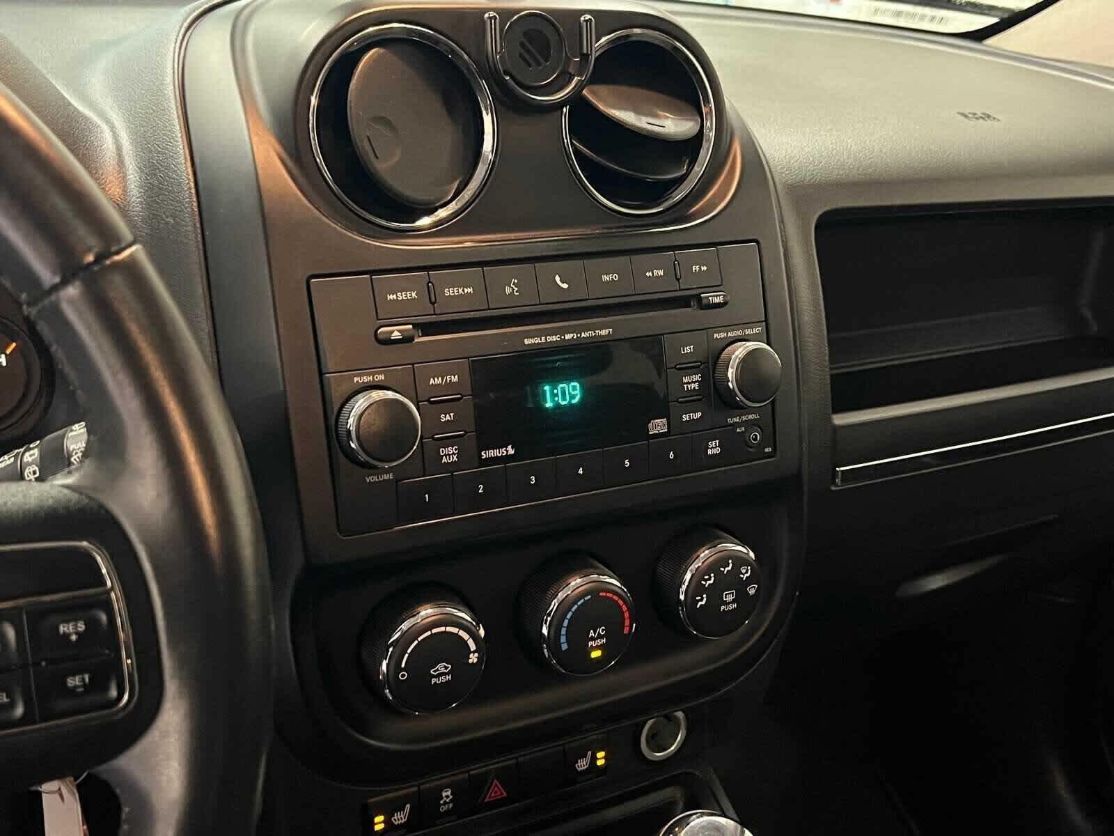 Thumbnail: 2014 Jeep Patriot - 24