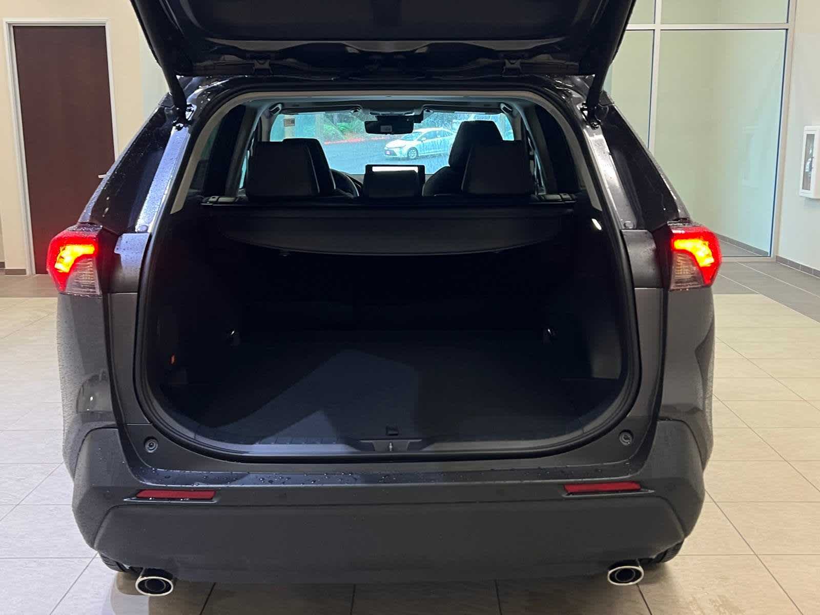 Thumbnail: 2025 Toyota RAV4 - 30