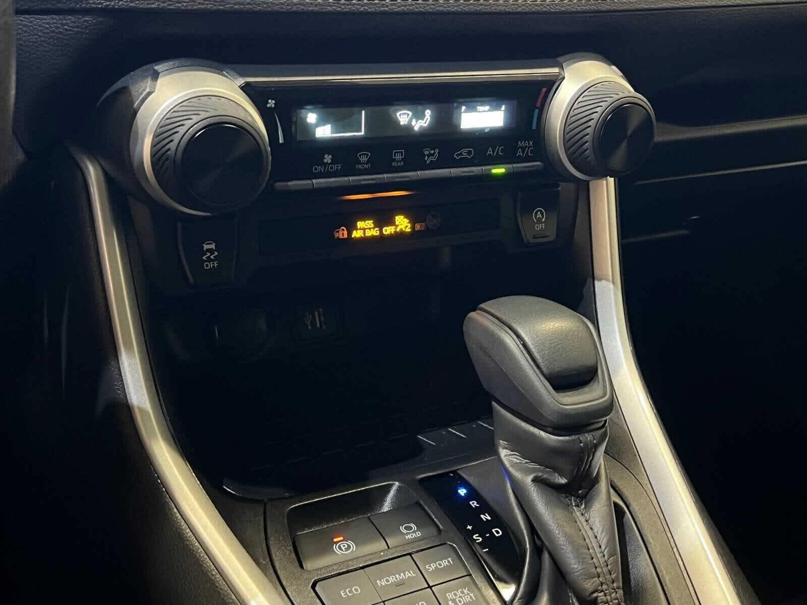 Thumbnail: 2023 Toyota RAV4 - 23