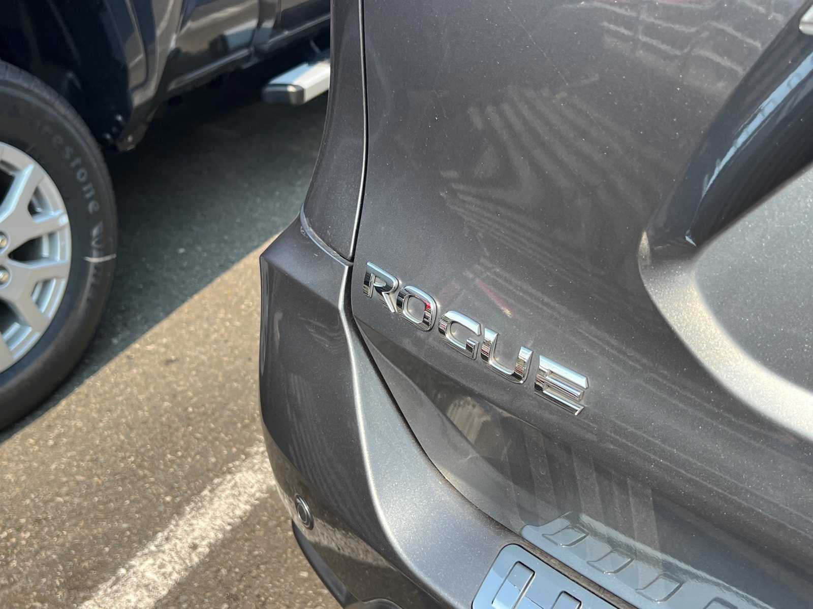 Thumbnail: 2020 Nissan Rogue - 7