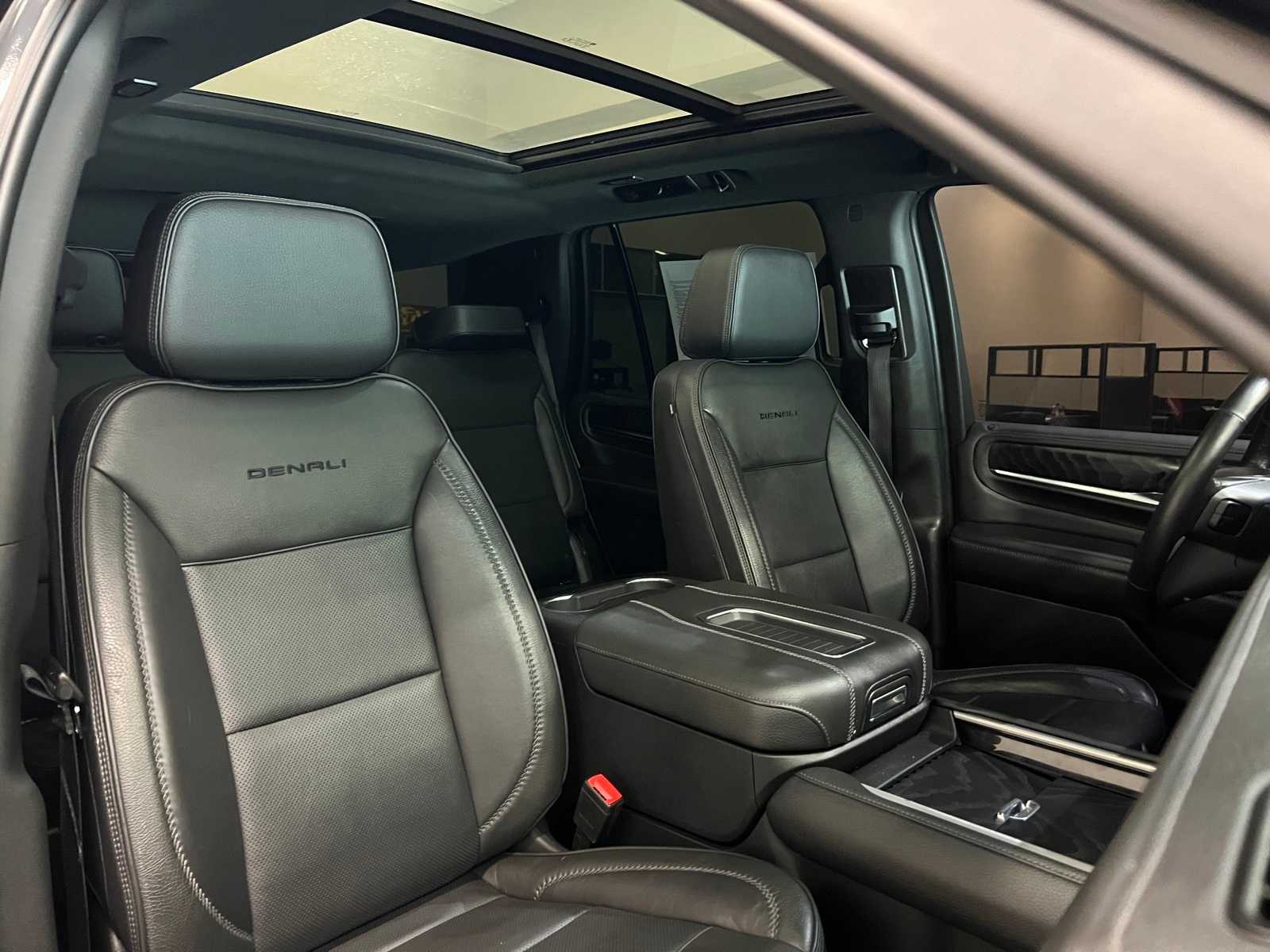 Thumbnail: 2022 GMC Yukon - 16
