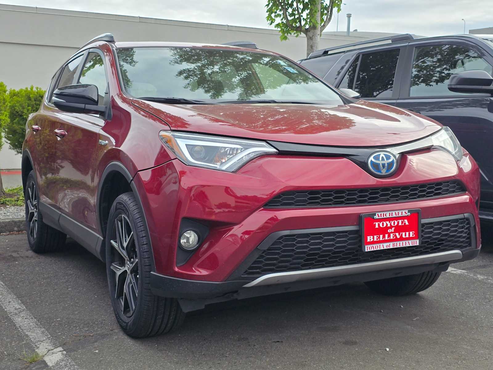 Thumbnail: 2018 Toyota RAV4 - 3