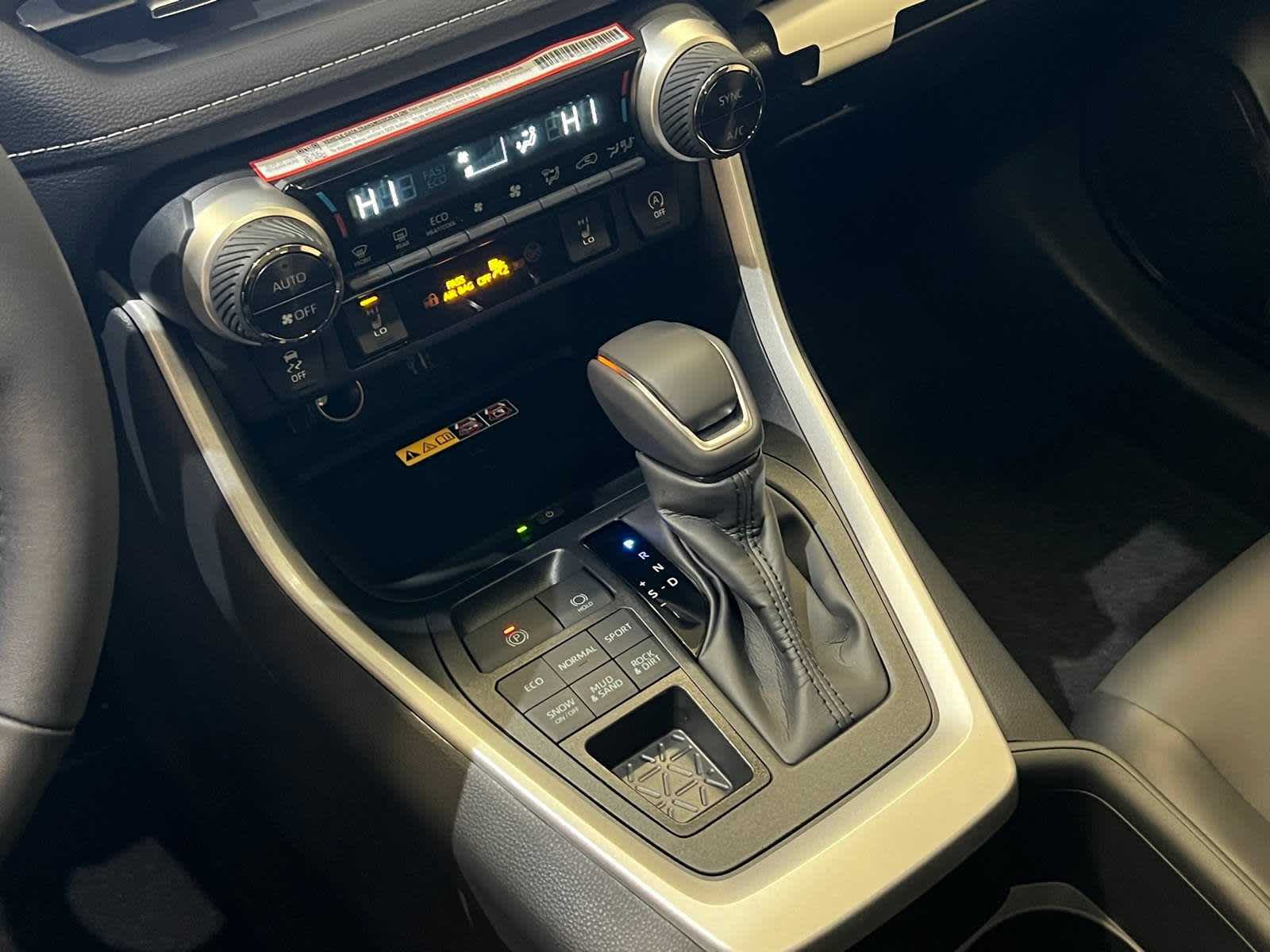 Thumbnail: 2025 Toyota RAV4 - 23