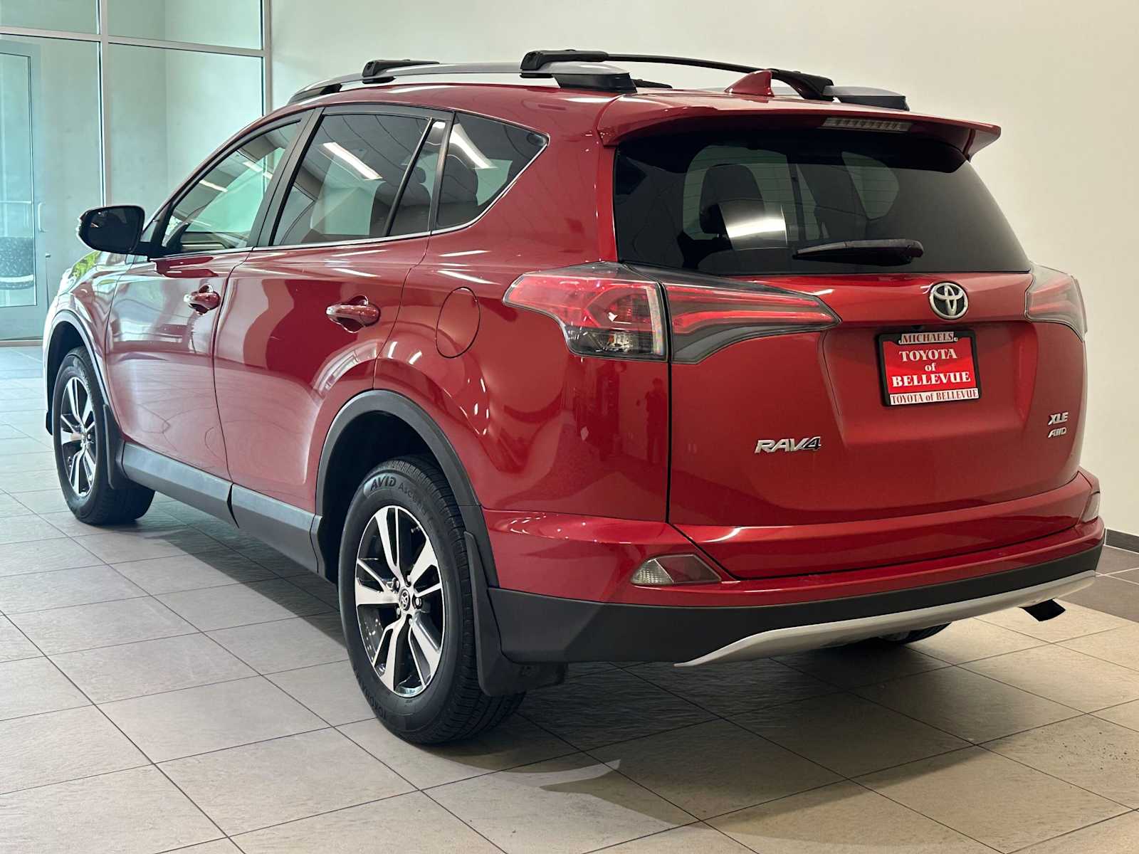 Thumbnail: 2017 Toyota RAV4 - 4
