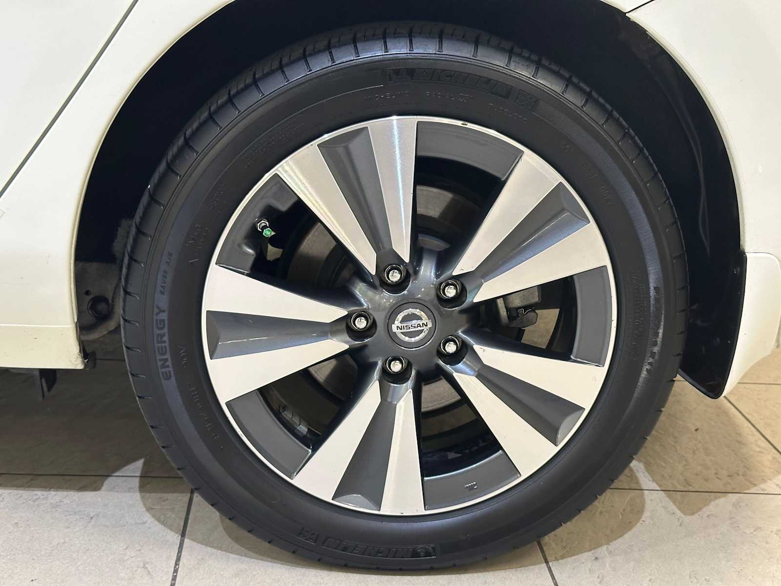 Thumbnail: 2016 Nissan Leaf - 8