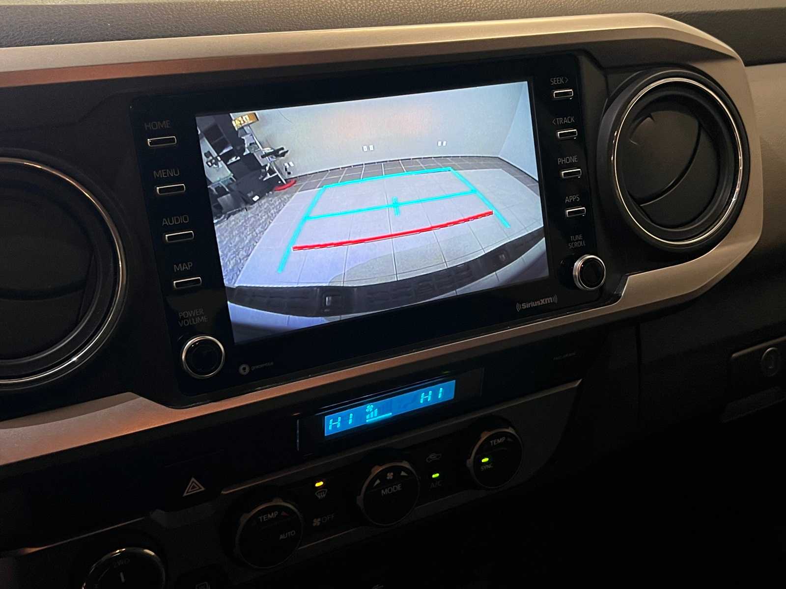 Thumbnail: 2022 Toyota Tacoma - 26