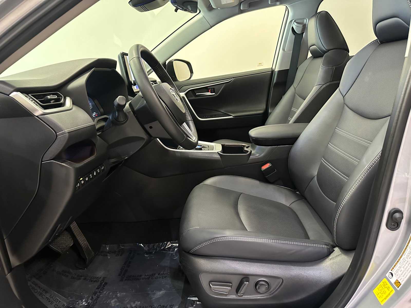 Thumbnail: 2024 Toyota RAV4 - 20