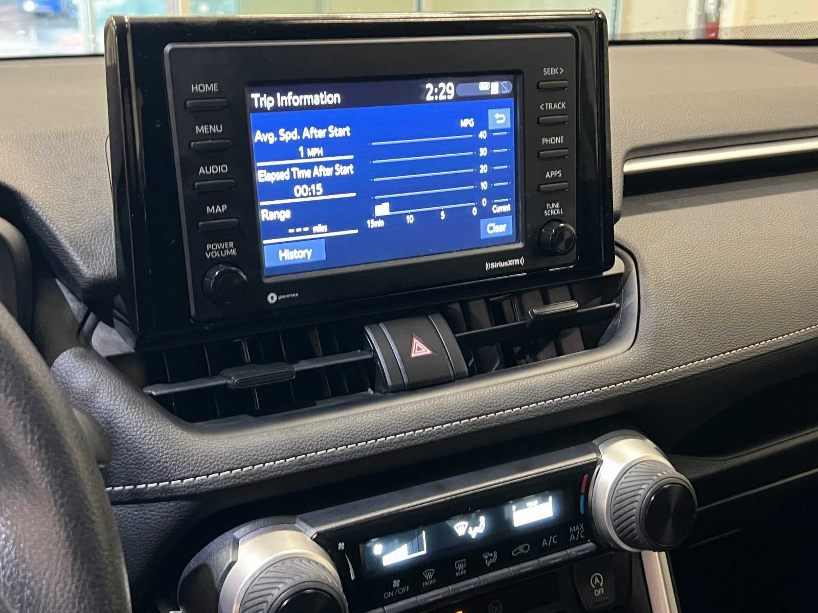 Thumbnail: 2021 Toyota RAV4 - 24