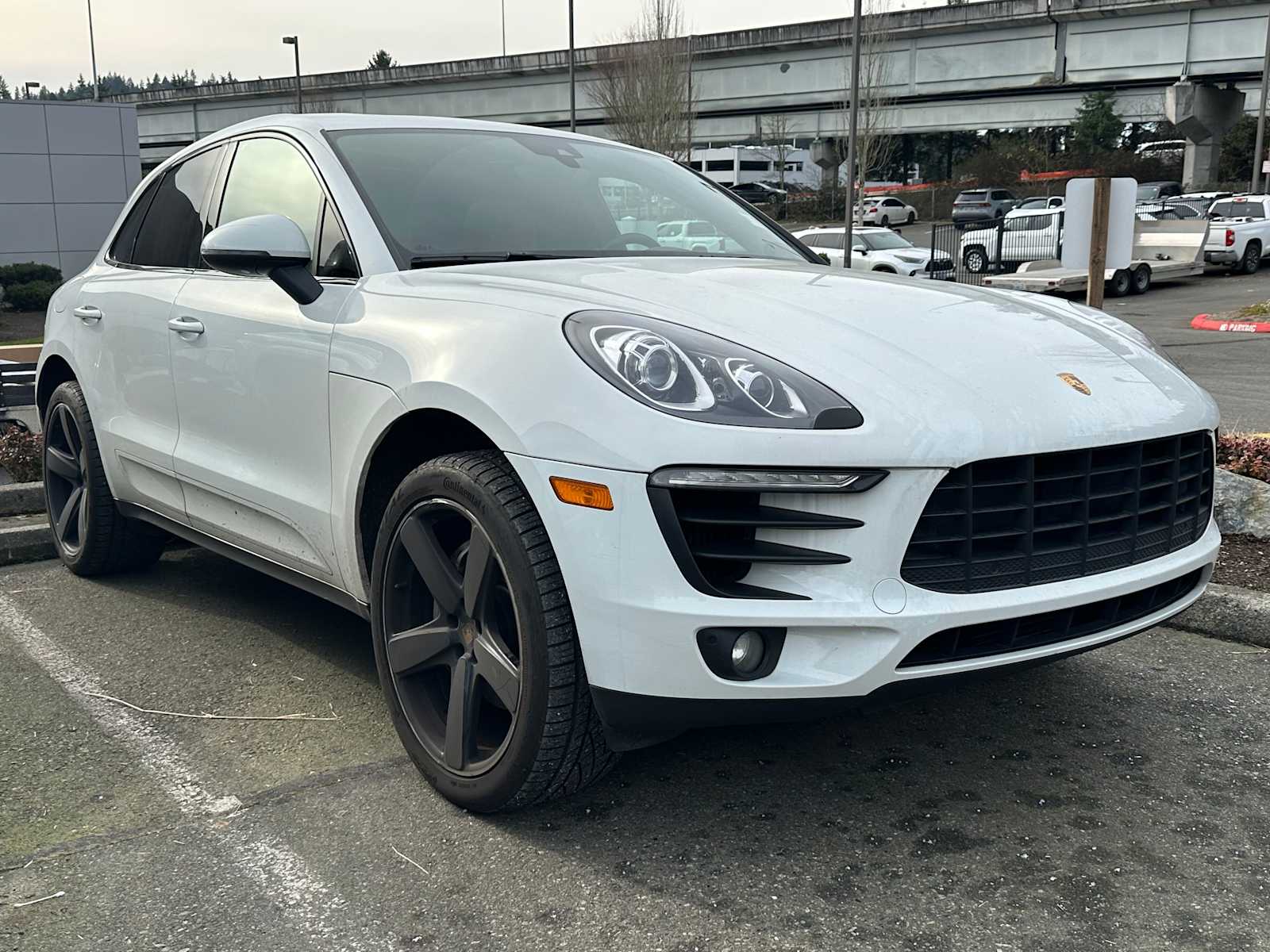 Thumbnail: 2017 Porsche Macan - 3