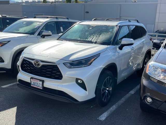 2021 Toyota Highlander XLE -
                Bellevue, WA