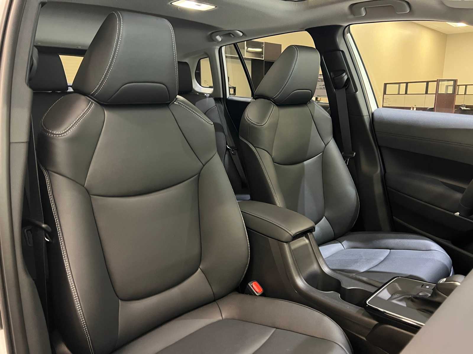 Thumbnail: 2026 Toyota Corolla Cross - 14