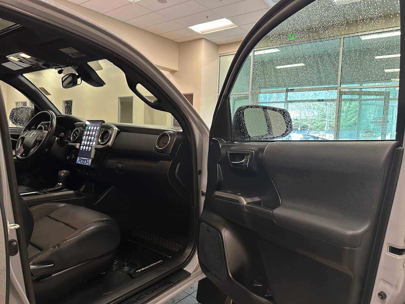 Thumbnail: 2019 Toyota Tacoma - 29