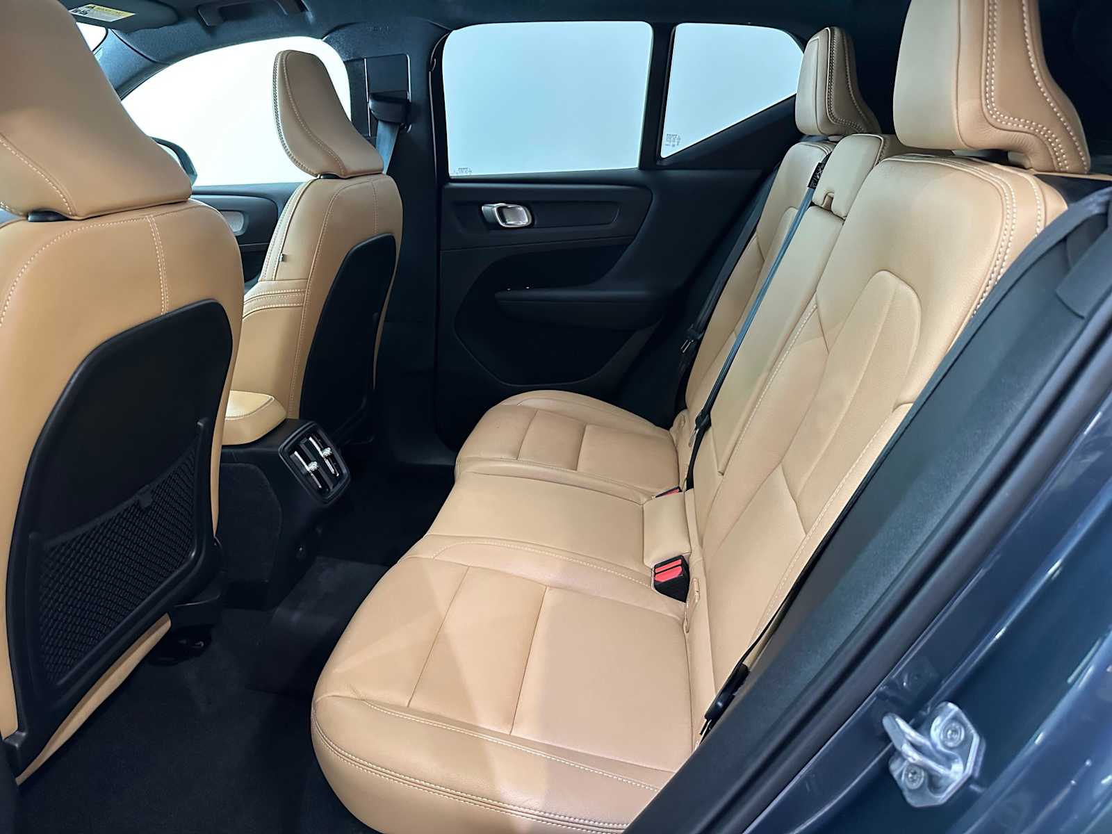 Thumbnail: 2020 Volvo XC40 - 24