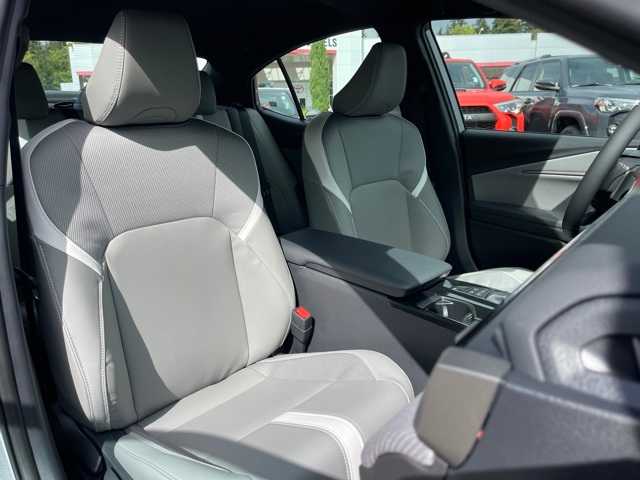 Thumbnail: 2025 Toyota Camry - 14