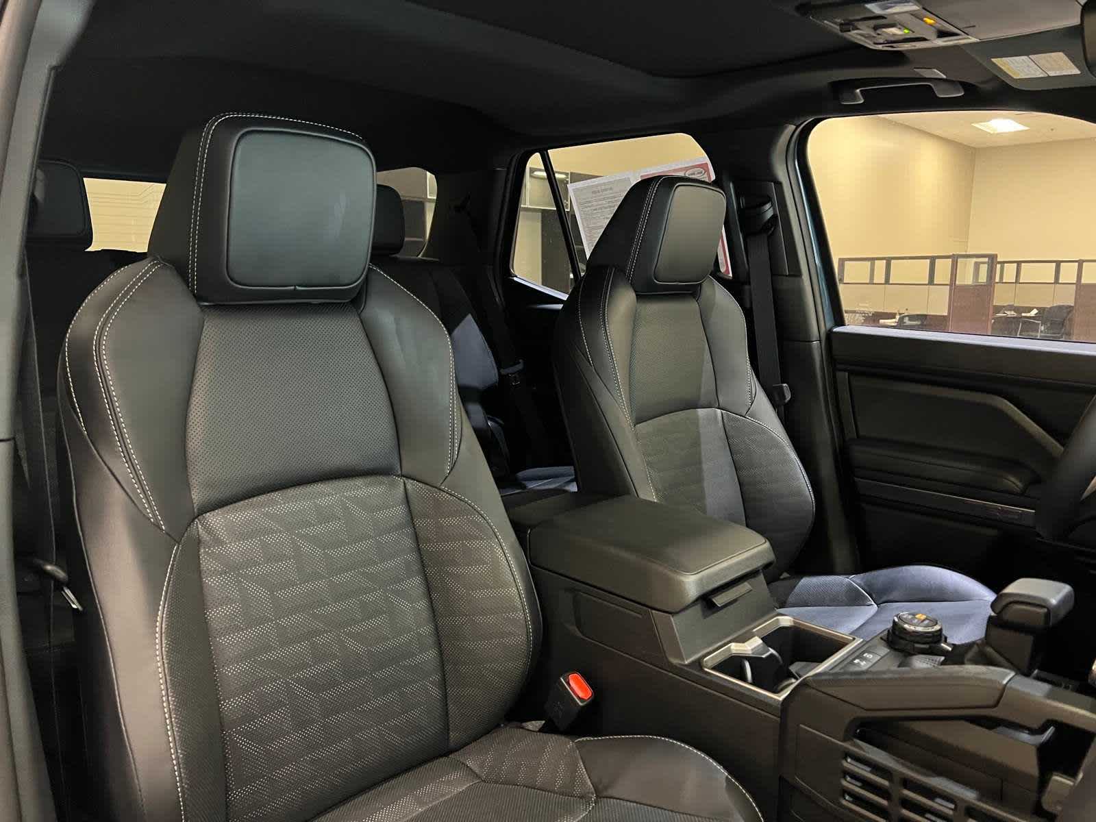 Thumbnail: 2025 Toyota 4Runner - 13