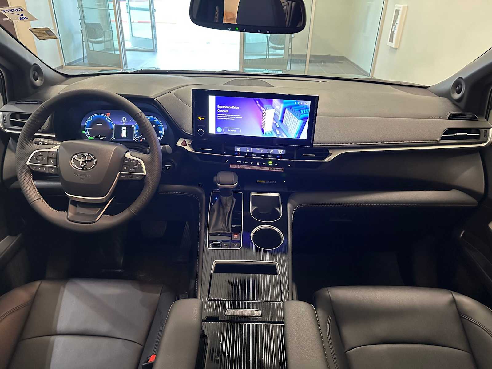 Thumbnail: 2026 Toyota Sienna - 10