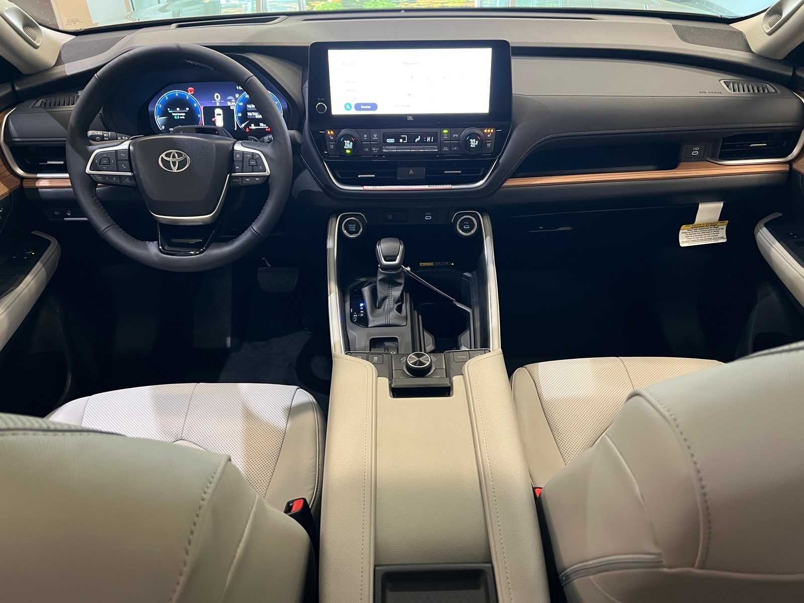 Thumbnail: 2026 Toyota Grand Highlander - 10