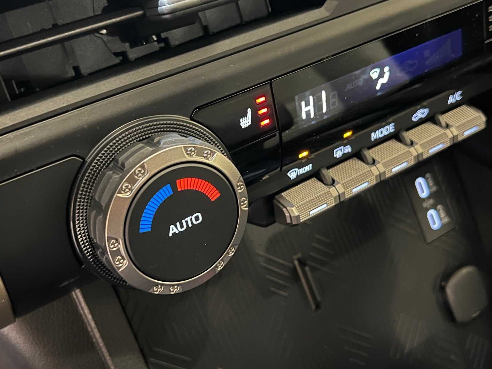 Thumbnail: 2025 Toyota Tacoma - 27