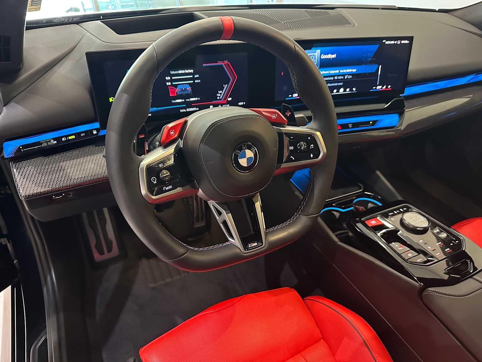 Thumbnail: 2025 BMW M5 - 2