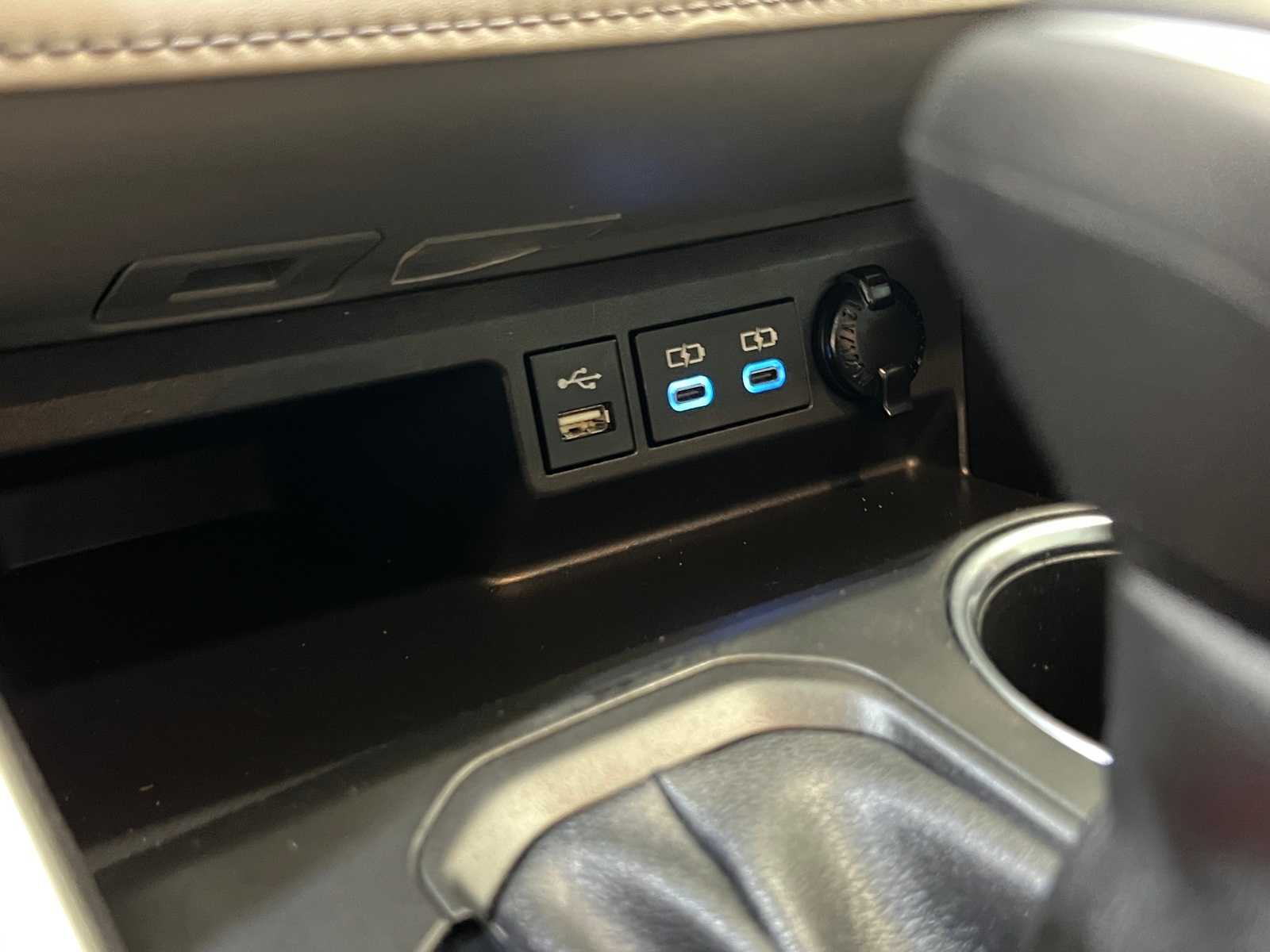 2022 Toyota Highlander XLE 24