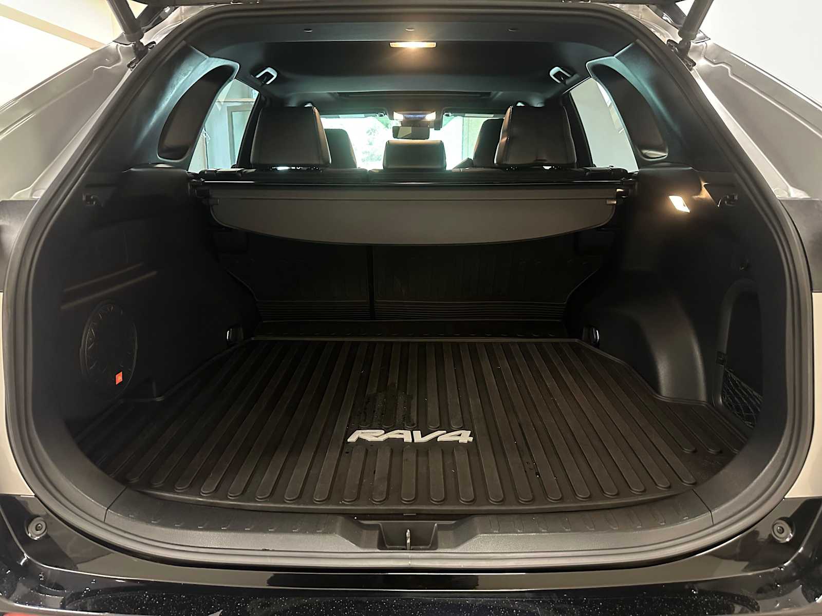 Thumbnail: 2019 Toyota RAV4 - 30