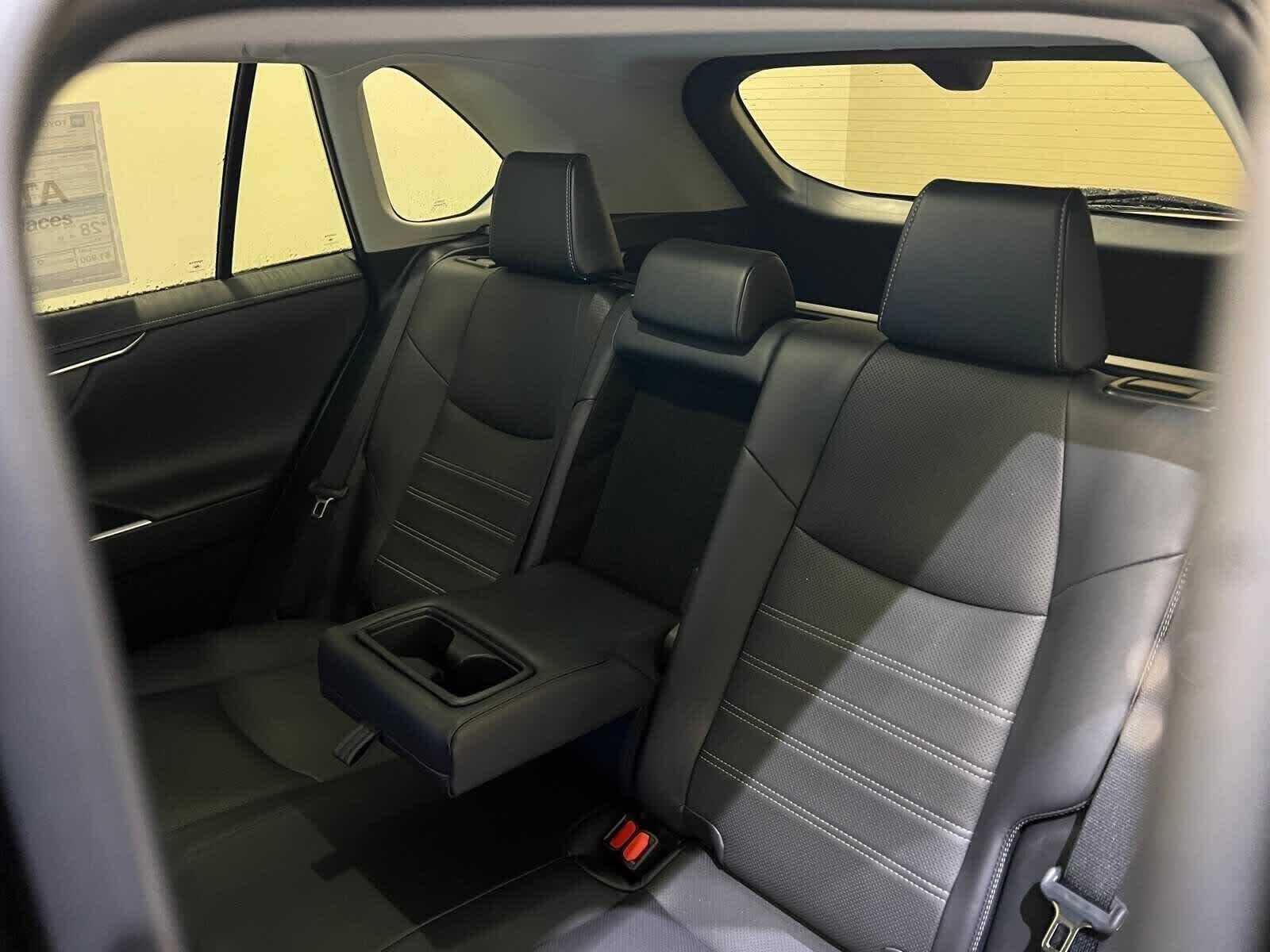 Thumbnail: 2025 Toyota RAV4 - 15