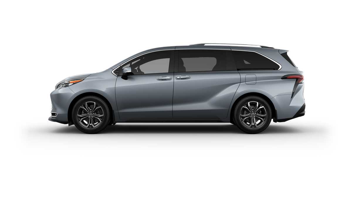 Thumbnail: 2025 Toyota Sienna - 4