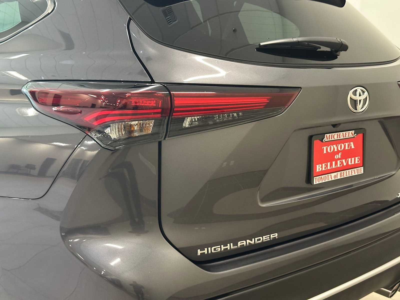 Thumbnail: 2024 Toyota Highlander - 7