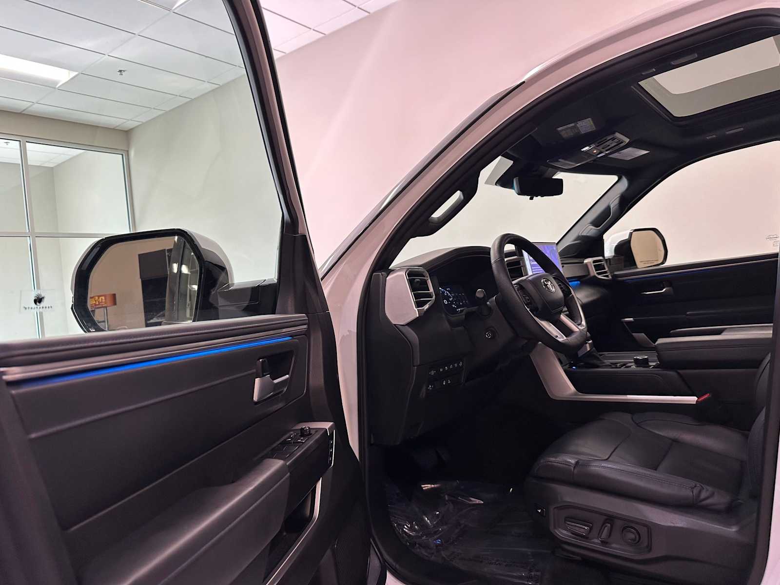 Thumbnail: 2023 Toyota Sequoia - 23