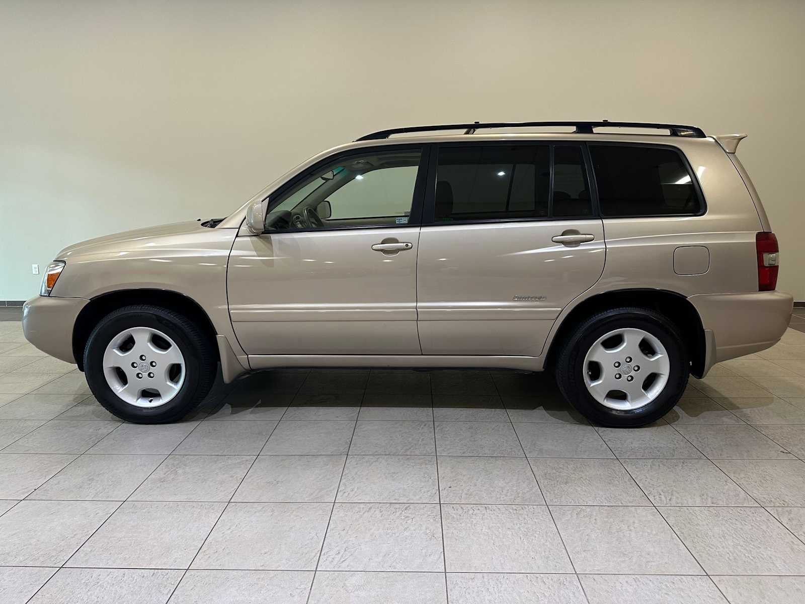 Thumbnail: 2006 Toyota Highlander - 2