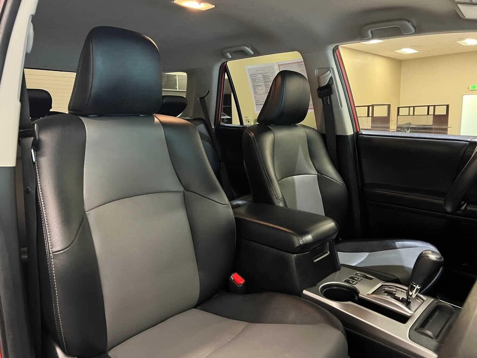 Thumbnail: 2021 Toyota 4Runner - 18