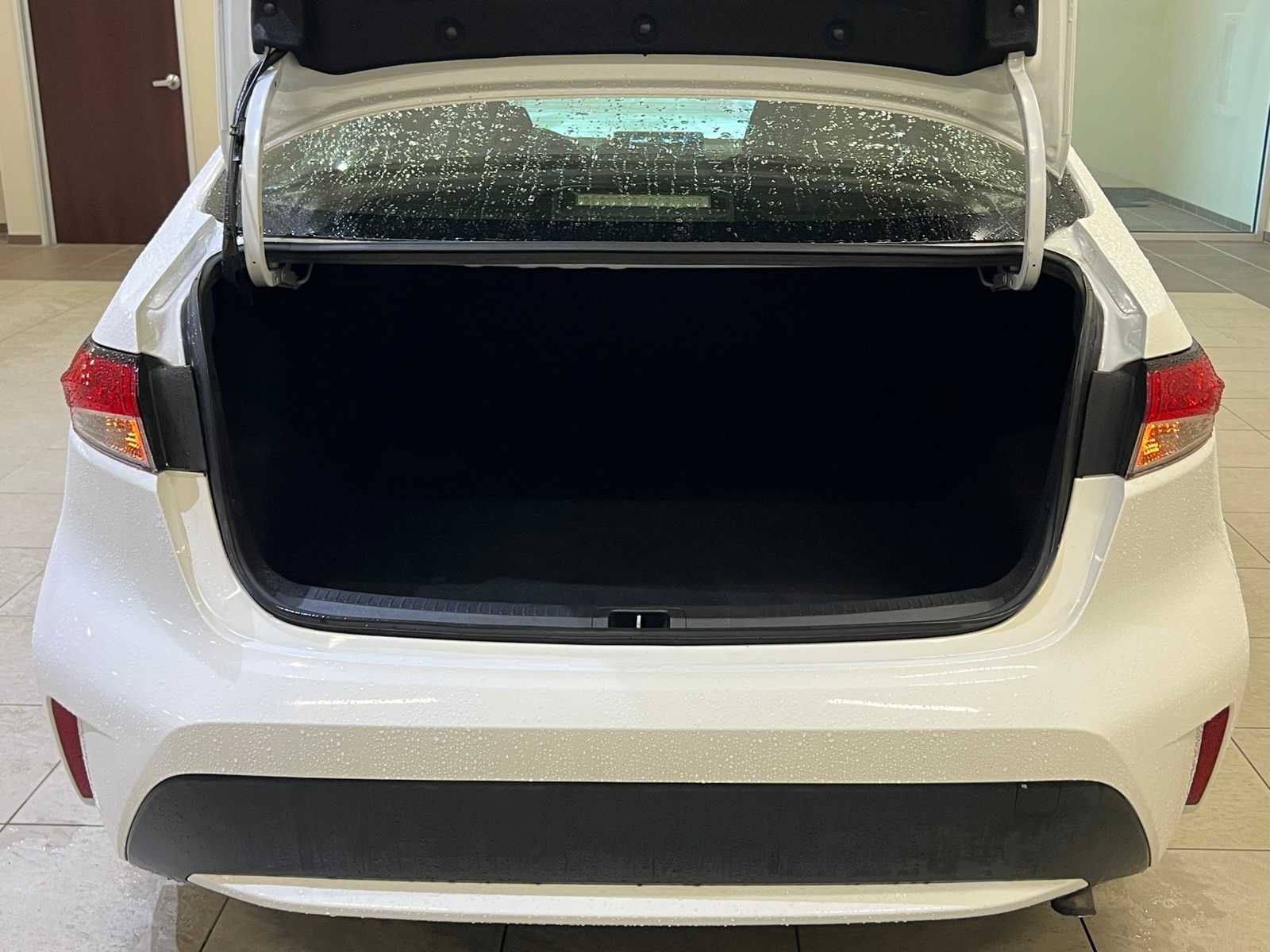 Thumbnail: 2022 Toyota Corolla - 29