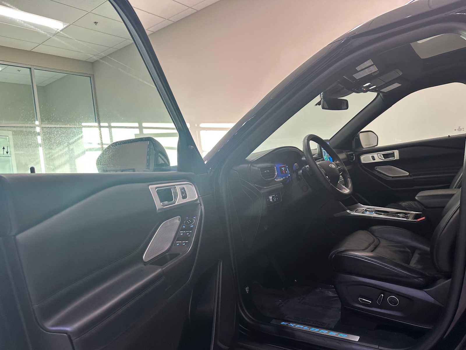 Thumbnail: 2020 Ford Explorer - 23