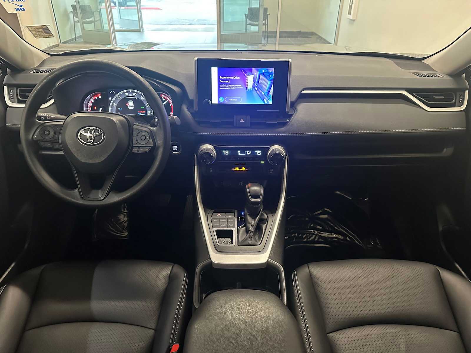 Thumbnail: 2024 Toyota RAV4 - 10