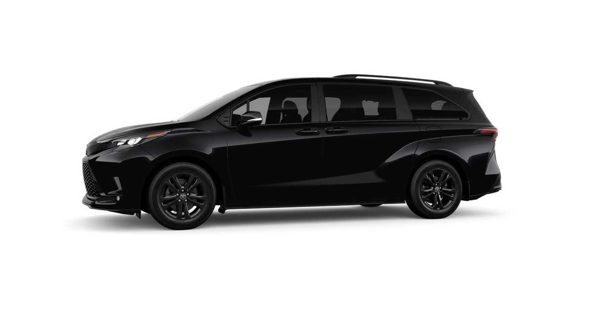 Thumbnail: 2026 Toyota Sienna - 3